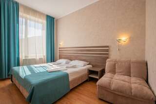 Гостиница Фордевинд Отель Балаклава Двухместный номер «Комфорт» с 1 кроватью или 2 отдельными кроватями-5
