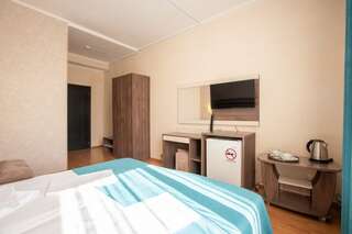 Гостиница Фордевинд Отель Балаклава Двухместный номер «Комфорт» с 1 кроватью или 2 отдельными кроватями-9